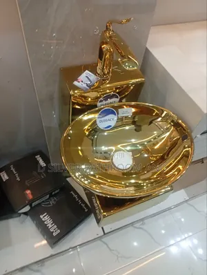 Gold Basin Hanging Pedestal