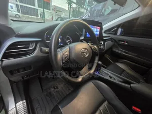 Toyota C-HR 2023 Gray