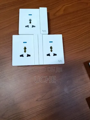 Berlin Sand Acrylic Socket Black