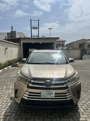 Toyota Highlander Limited 4dr SUV AWD (3.5L 6cyl 6A) 2015 Beige