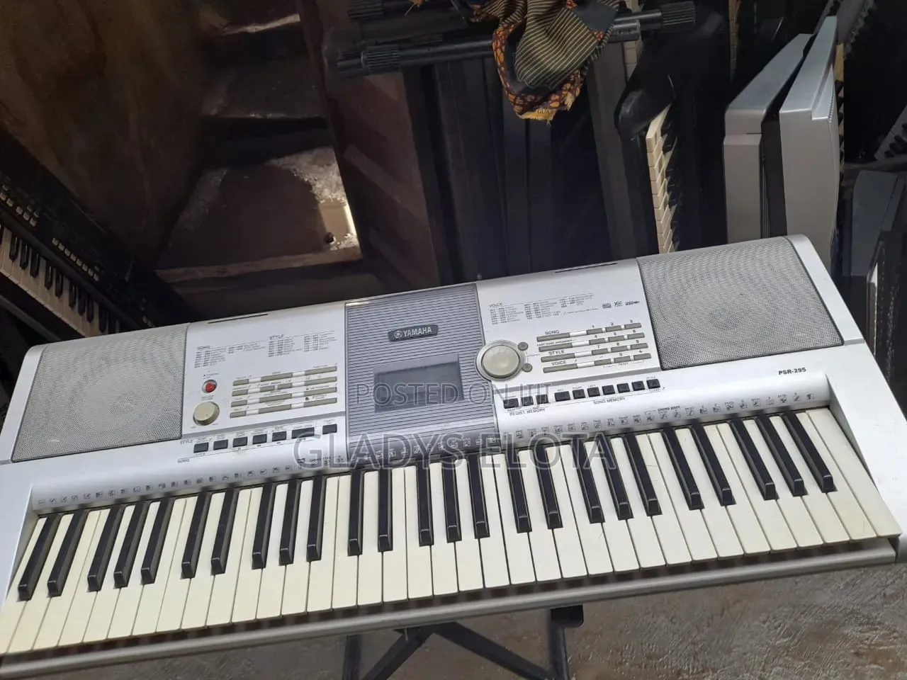 Yamaha Keyboard PSR 403