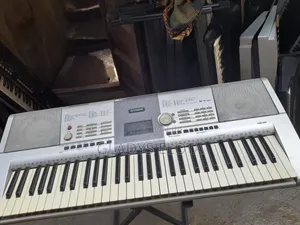 Yamaha Keyboard PSR 403