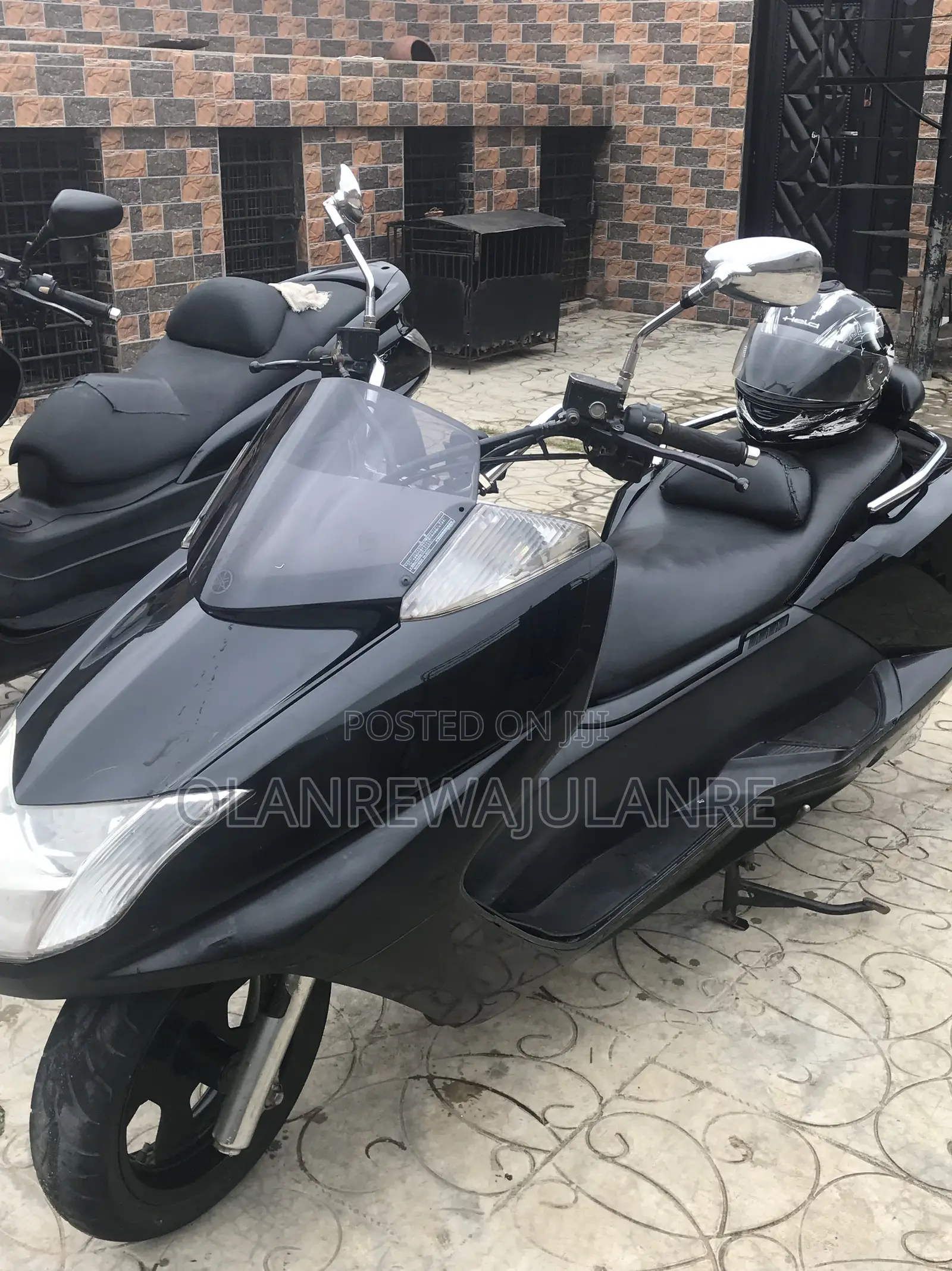 Yamaha 2018 Black