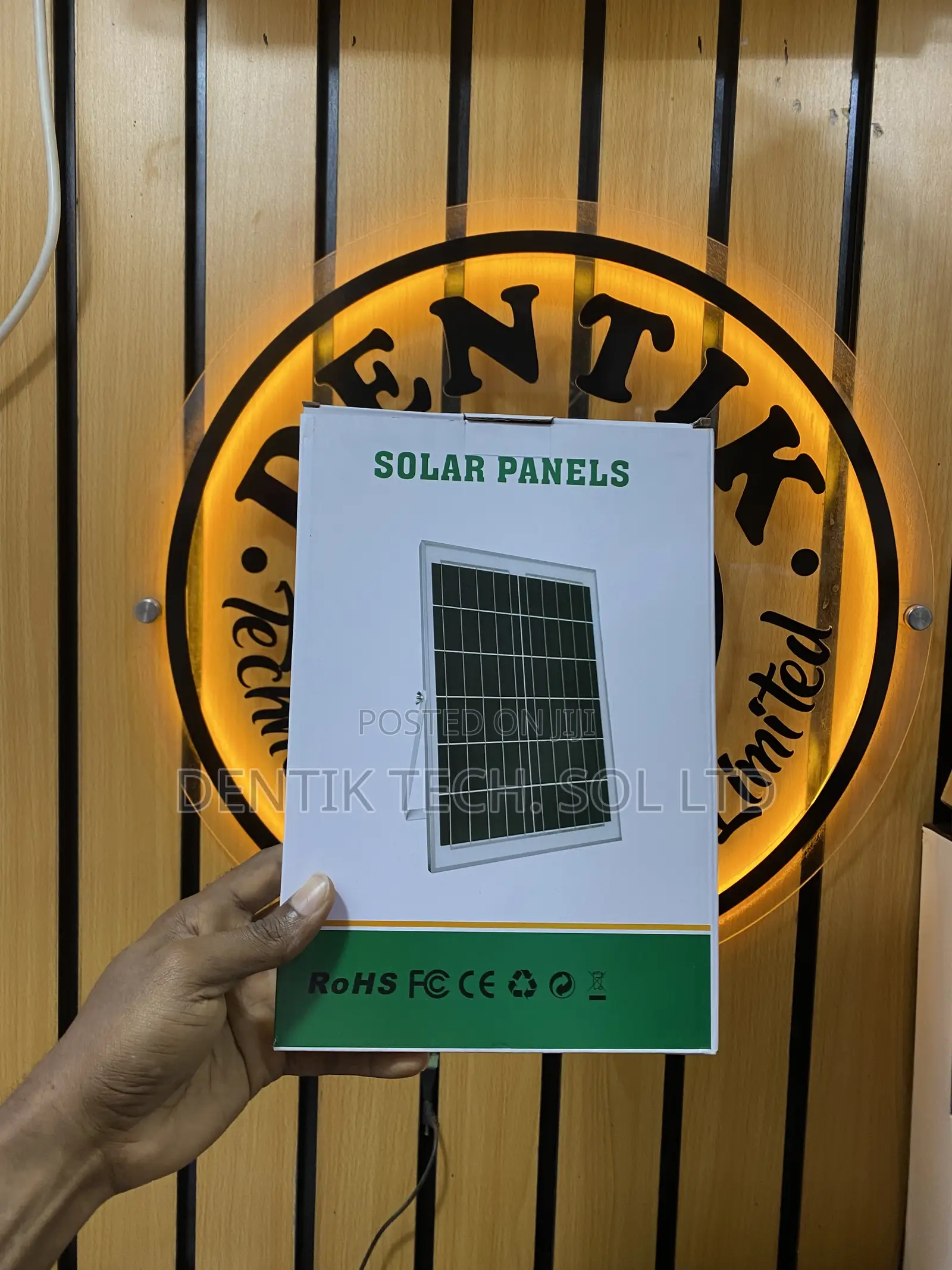 Solar Flood Light With Remote Control - 200watts