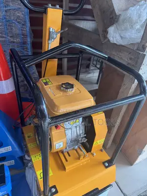 DGM C-120t Plate Compactor – 5.5–7.5 HP