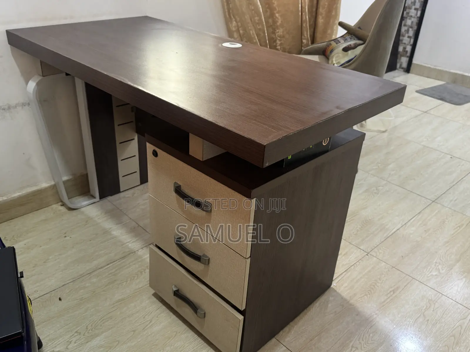 ULTRA Modern Office Executive Table