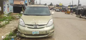 Toyota Sienna 2007 Green