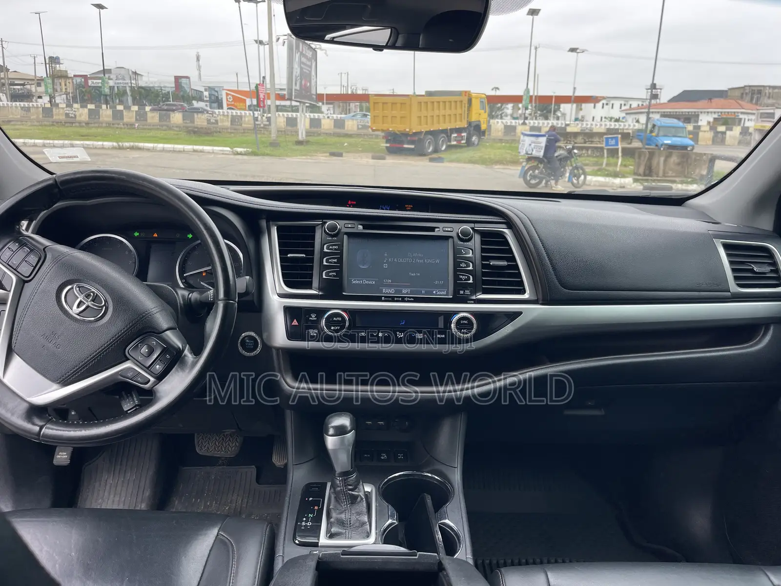 Toyota Highlander 2019 Silver
