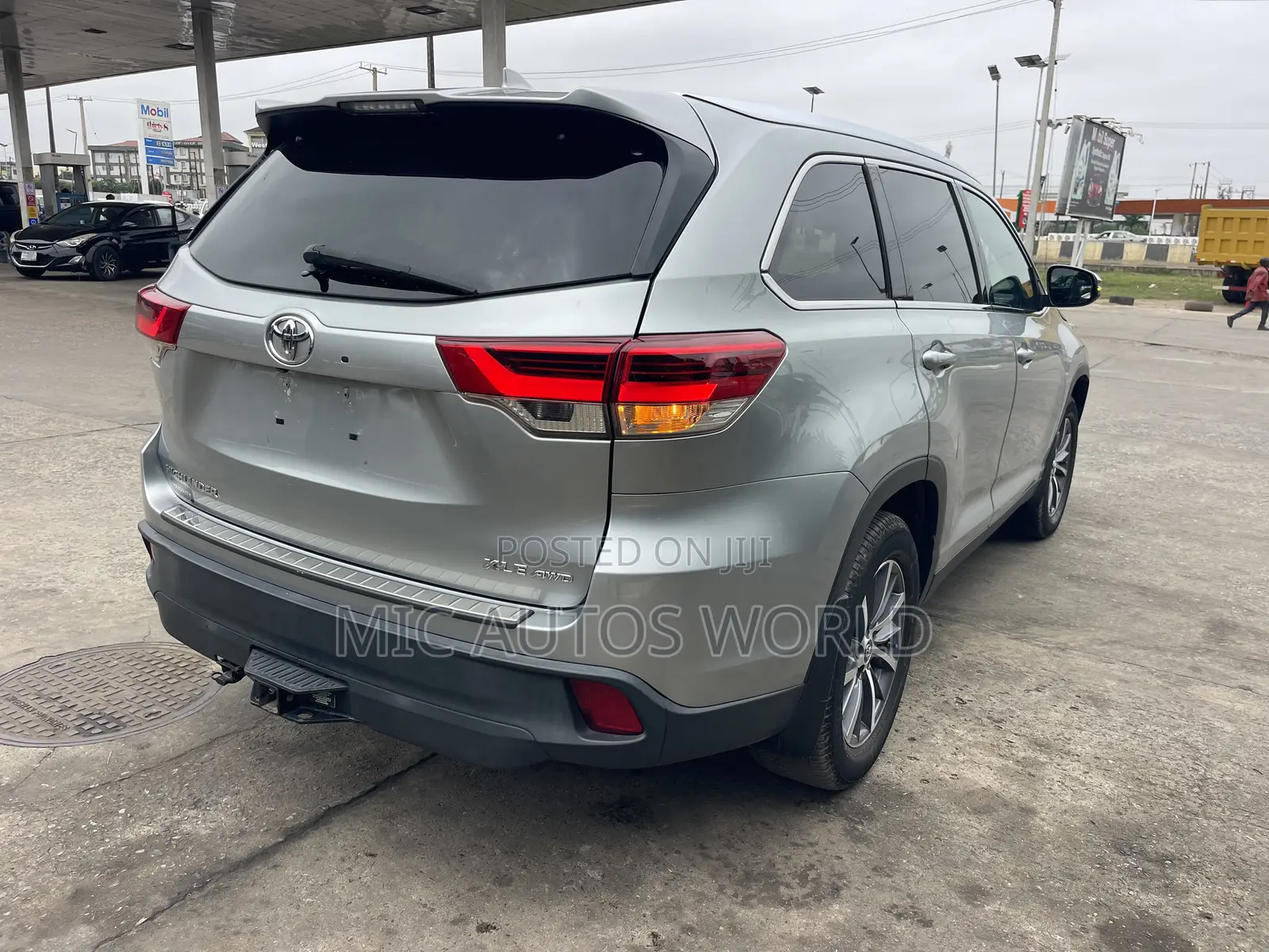Toyota Highlander 2019 Silver