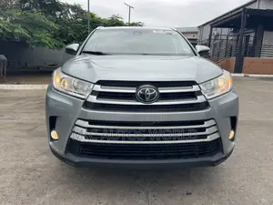 Toyota Highlander 2019 Silver