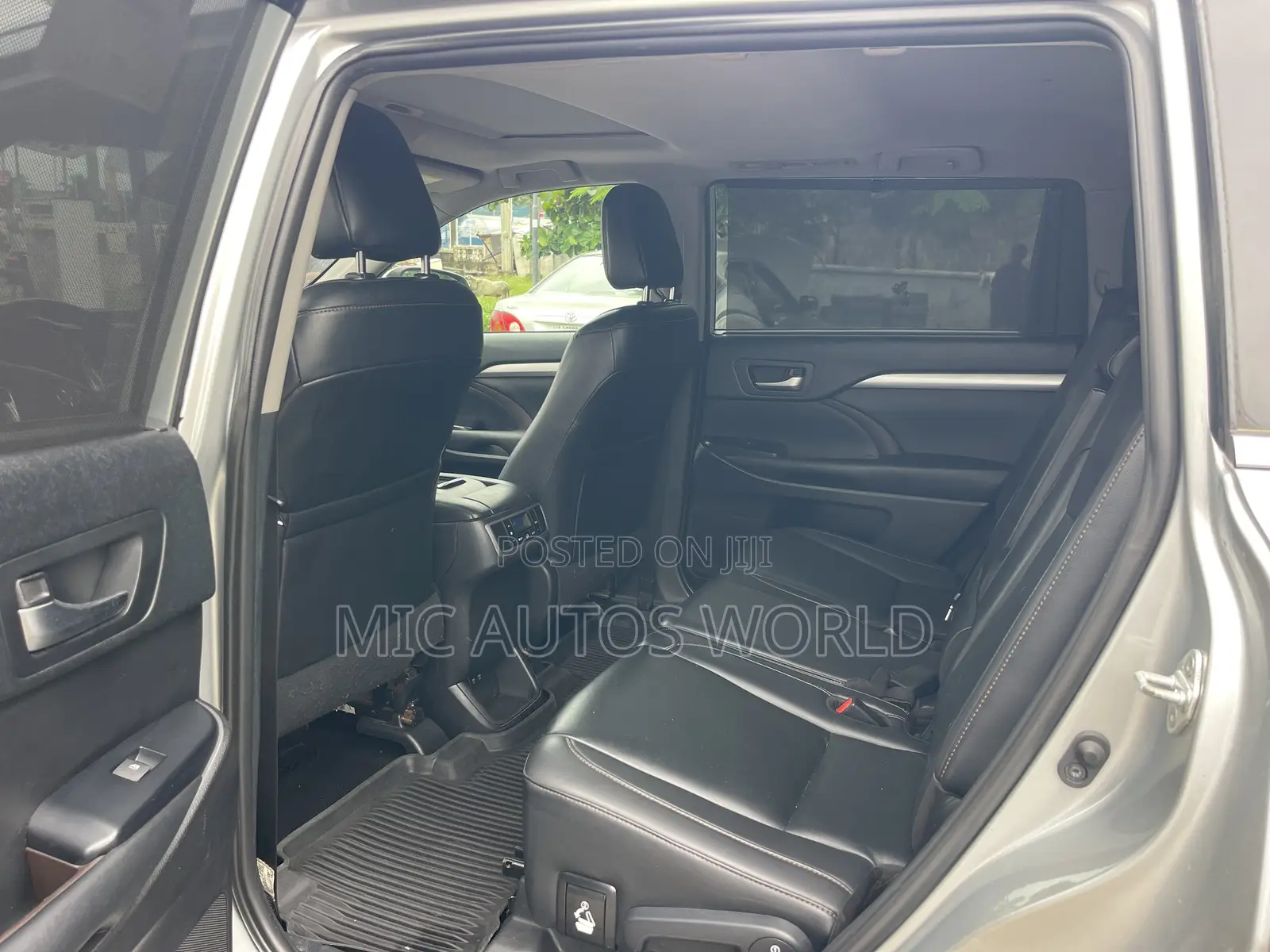 Toyota Highlander 2019 Silver