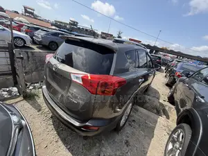 Toyota RAV4 Limited 4dr SUV (2.5L 4cyl 6A) 2015 Brown