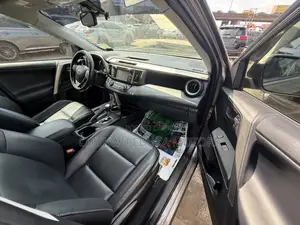 Toyota RAV4 Limited 4dr SUV (2.5L 4cyl 6A) 2015 Brown