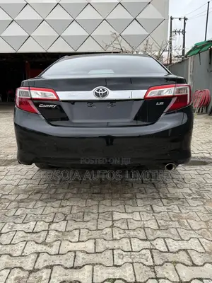Toyota Camry LE 4dr Sedan (2.5L 4cyl 6A) 2013 Black