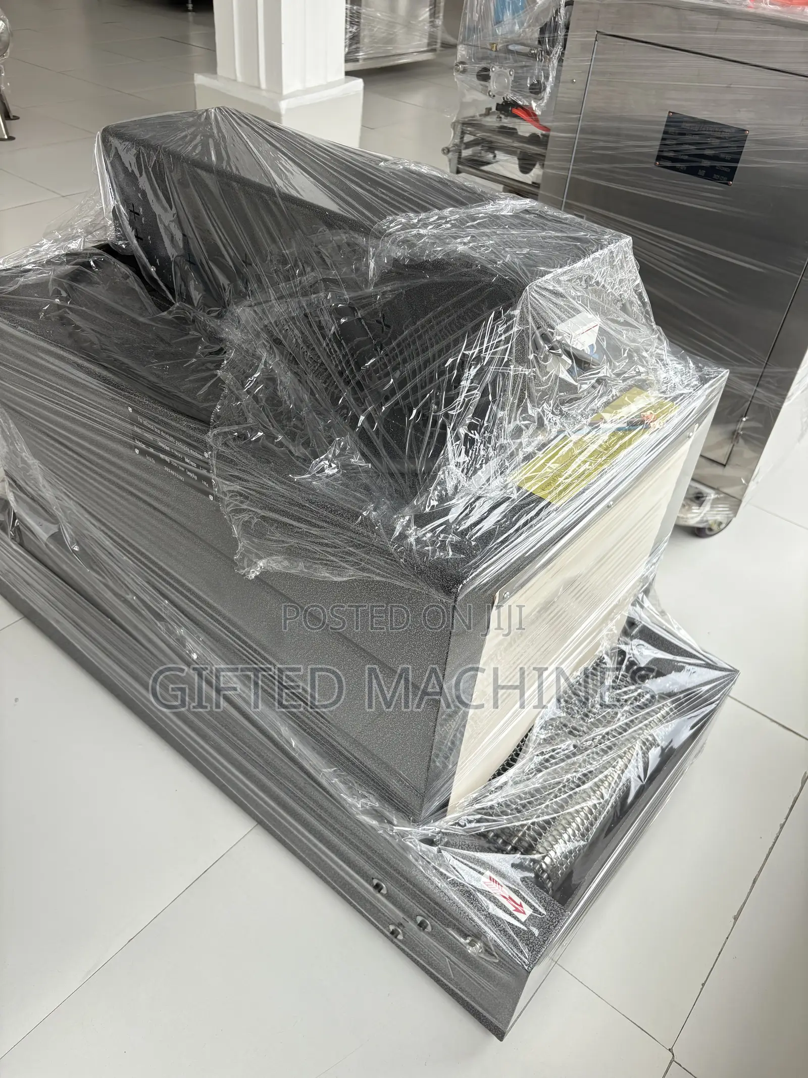 Shrink Packaging Machine