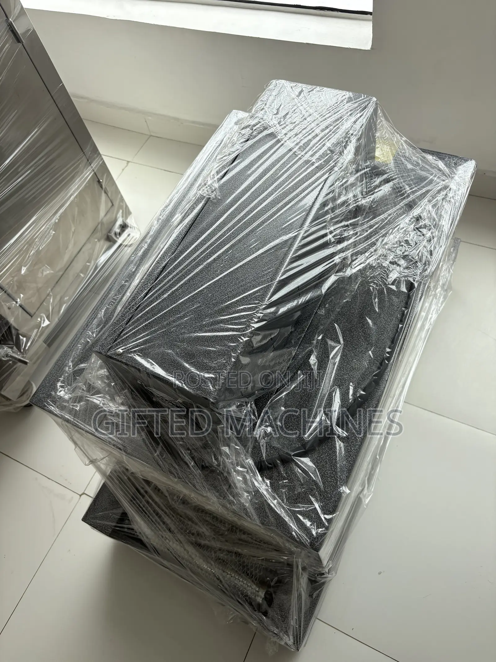 Shrink Packaging Machine