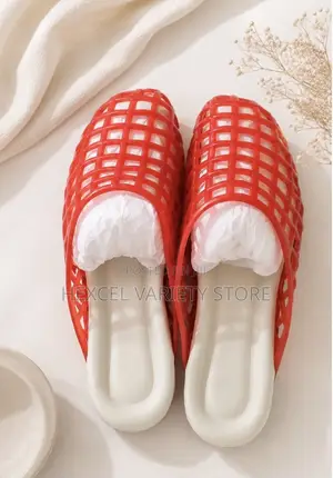 Luxury Ladies Red Jelly Flat Mules – Stylish Slip-on Sandals
