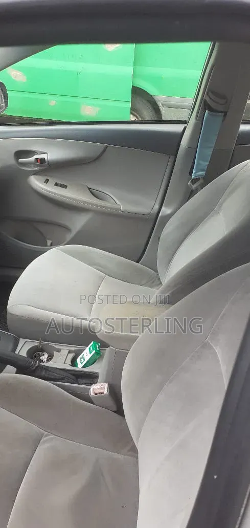 Toyota Corolla 2009 Silver