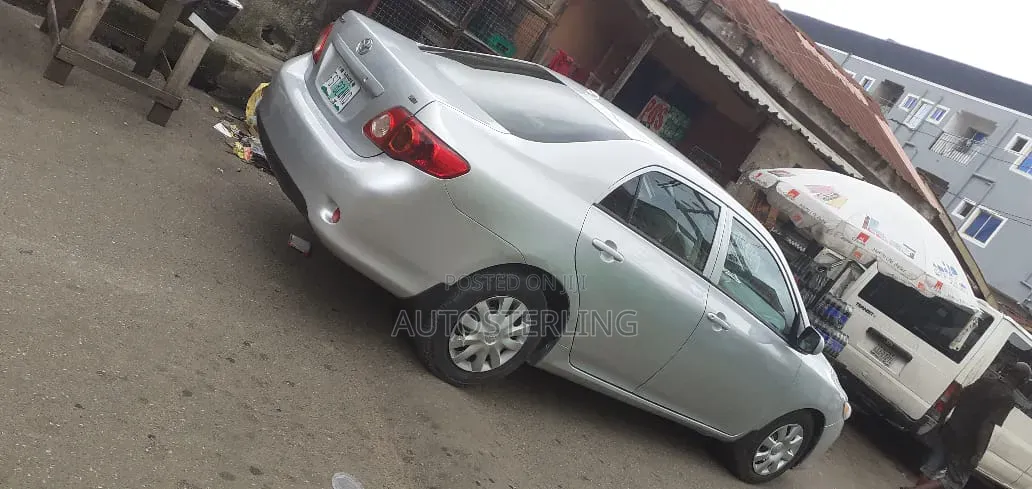 Toyota Corolla 2009 Silver
