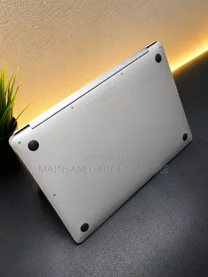 Laptop Apple MacBook Air 2018 8GB Intel Core i5 SSD 256GB