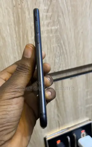Apple iPhone 7 32 GB Black