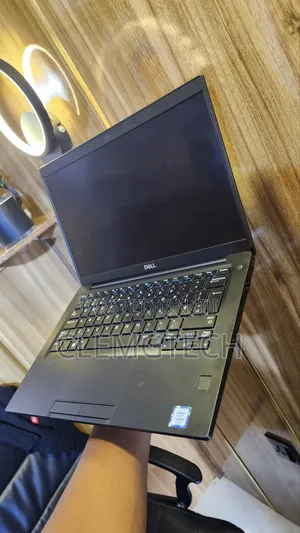 Laptop Dell Latitude 7390 8GB Intel Core i5 SSD 256GB