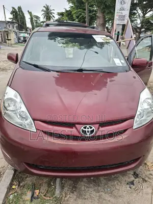 Toyota Sienna XLE 2008 Burgundy