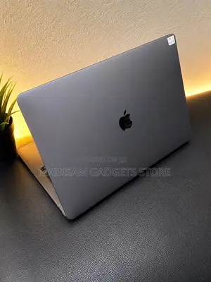 Laptop Apple MacBook Pro 2019 32GB Intel Core i9 SSD 1T