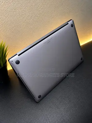 Laptop Apple MacBook Pro 2019 32GB Intel Core i9 SSD 1T
