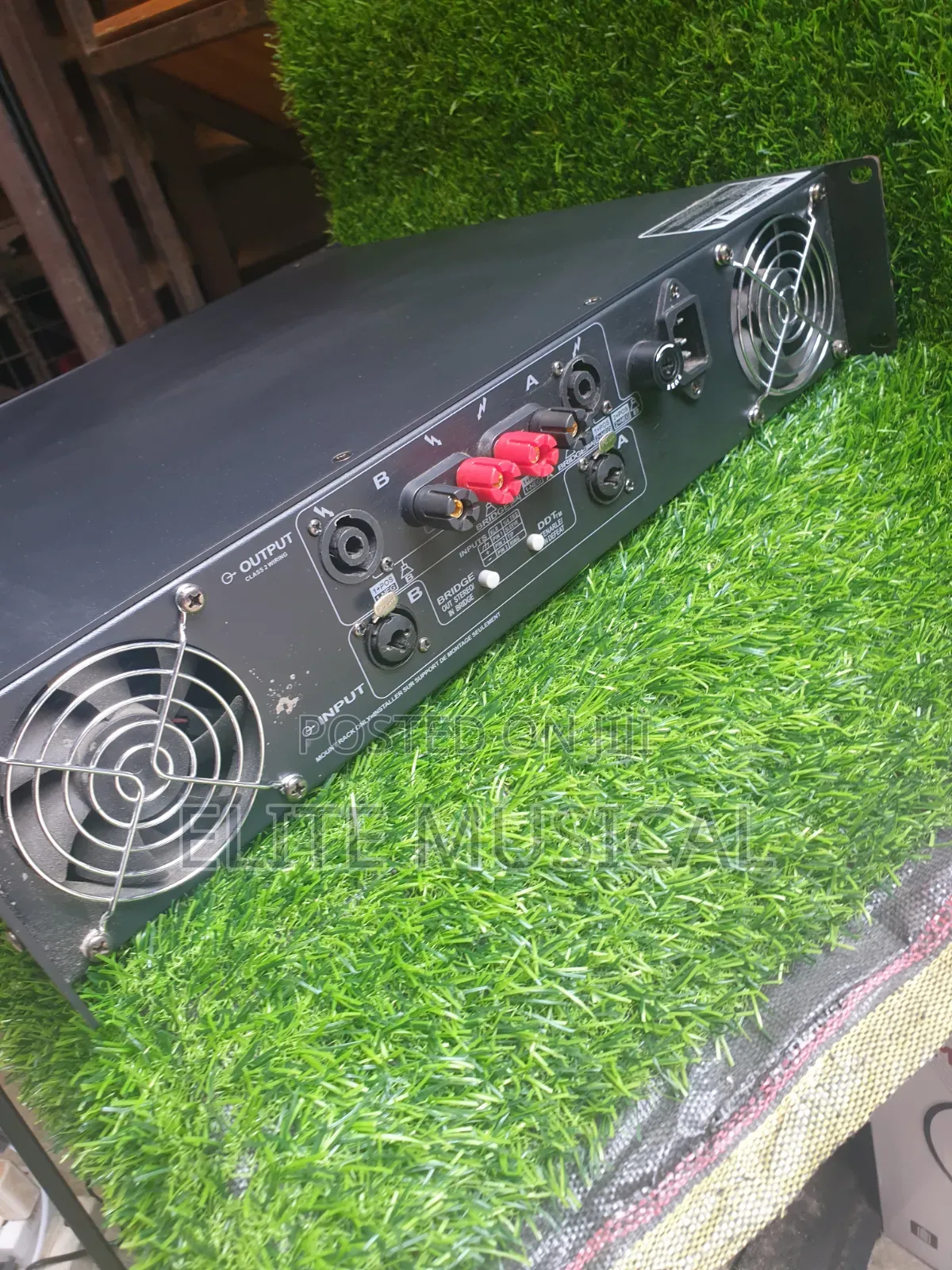 PEAVEY CS4000 Professional Power Amplifier