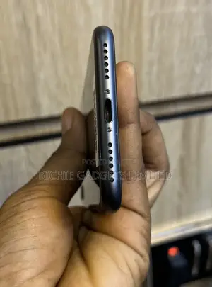 Apple iPhone 8 64 GB Black