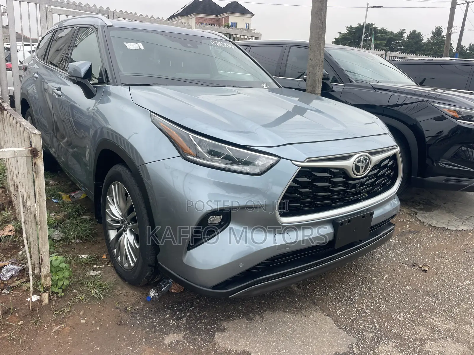 Toyota Highlander Platinum AWD 2024 Blue