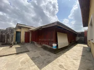 3bdrm Bungalow in Adeniyi Jones for sale