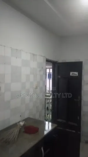 2bdrm Apartment in Lord Chosen Estate, East West Road for rent