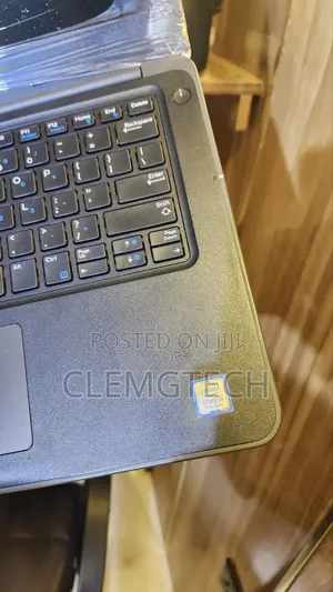 Laptop Dell Latitude 3380 8GB Intel Core i5 HDD 500GB