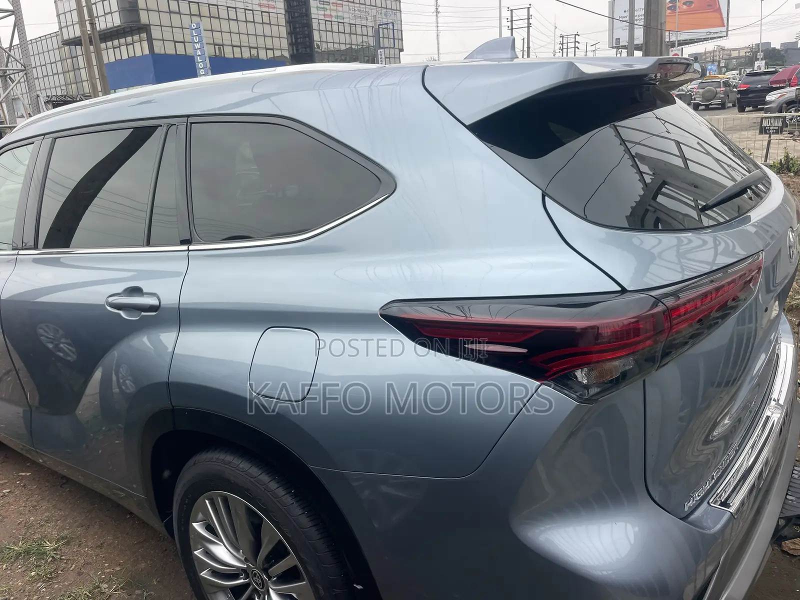 Toyota Highlander Platinum AWD 2024 Blue