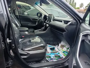 Toyota RAV4 2021 Black
