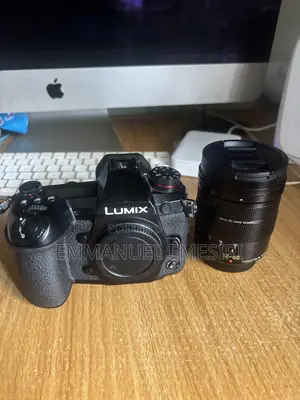 Panasonic LUMIX G9 With Leica DG 12-60mm Lens