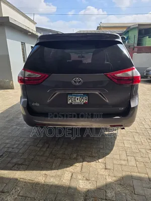 Toyota Sienna 2017 Gray