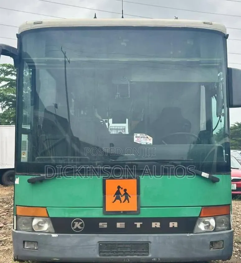 Bus 2017 Green