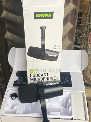 PROFESSIONAL Shure MV7 Podcast Mic