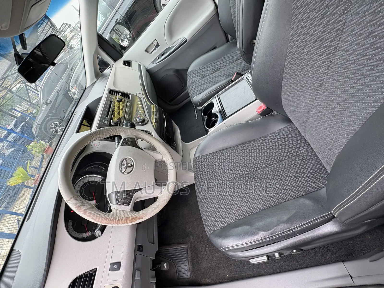 Toyota Sienna 2013 Black
