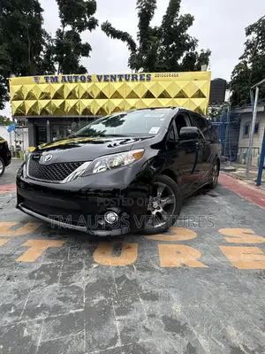 Toyota Sienna 2013 Black