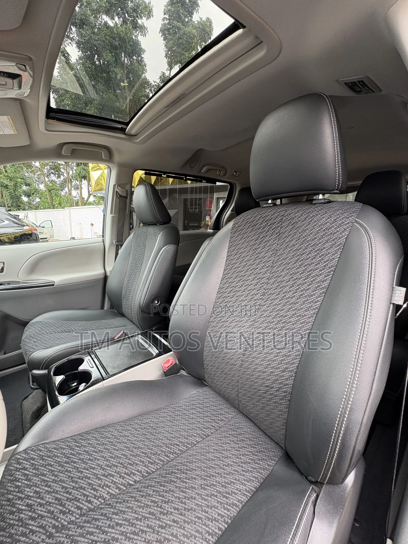 Toyota Sienna 2013 Black