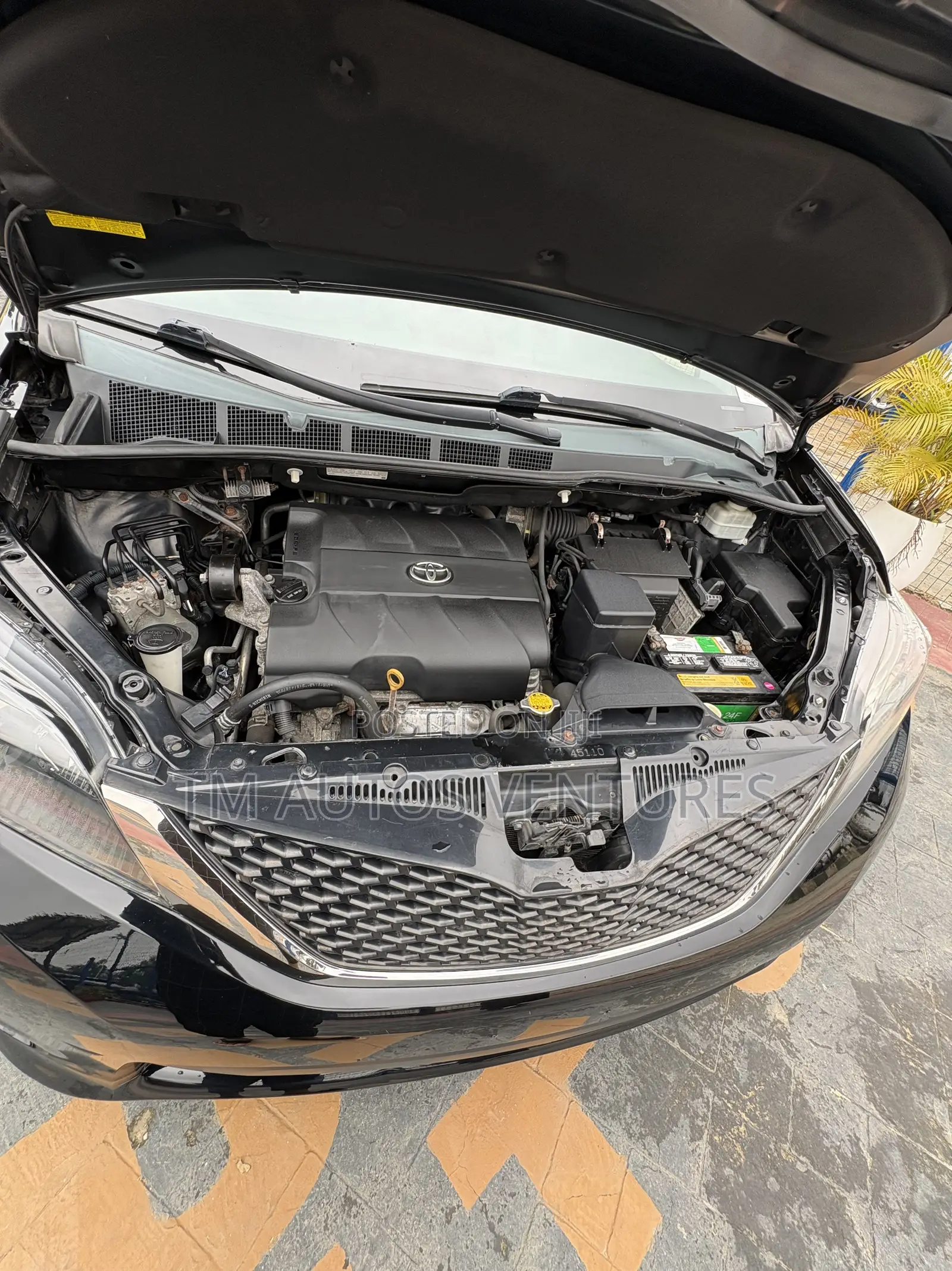 Toyota Sienna 2013 Black