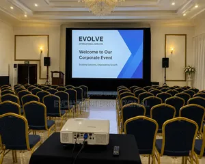 Hire High Capacity Projector & Screen