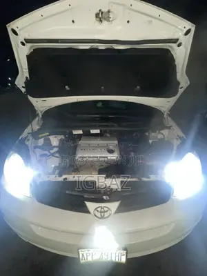 Toyota Sienna LE AWD 2005 White