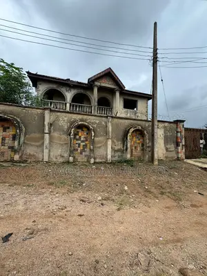 5bdrm Duplex in Idishin for sale