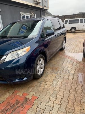 Toyota Sienna LE 8 Passenger 2011 Blue