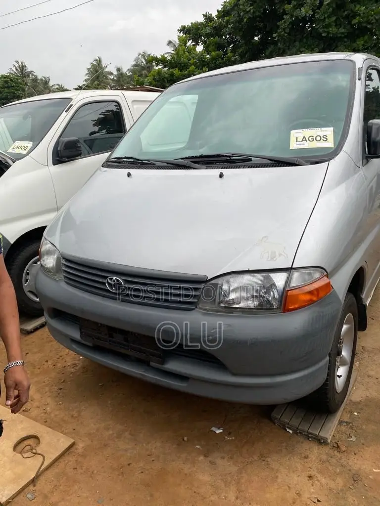 Toyota HiAce 1998 Silver